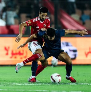 قمة الدوري المصري: الأهلي يحسم الديربي المثير أمام الزمالك بهدفين لهدف